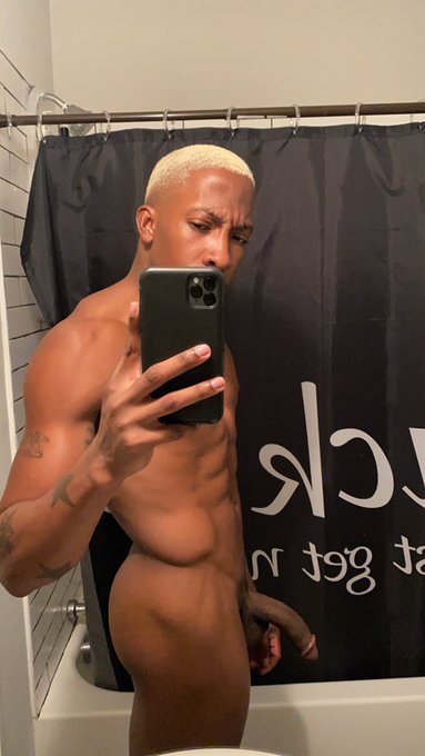 Good morning!  Happy FINE NIGGA FRIDAY🌹 https://t.co/gUmEjRnwn7<a href="/tag/memorylanemonday"class="tags"><span>#memorylanemonday</span></a>