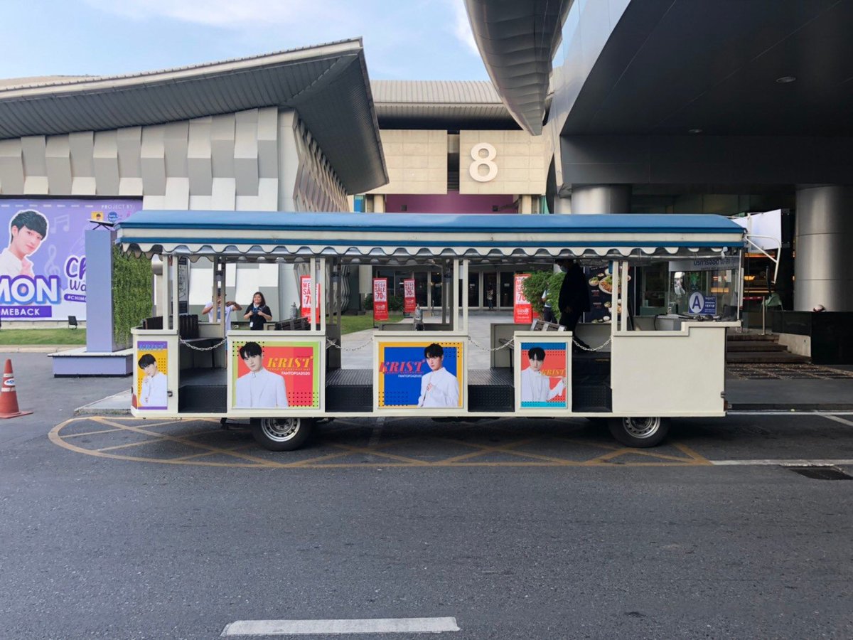 krist_est's tweet photo. #FantopiaxKristSingto Project

🦈 Krist Perawat Shuttle BUS 
❤️ 21st - 26th Nov 2020
📍Impact Muangthong Thani 

By @KristPerawatCFC &amp; AGxKhunPK 

#KristPerawat https://t.co/E6Ii38GsCW