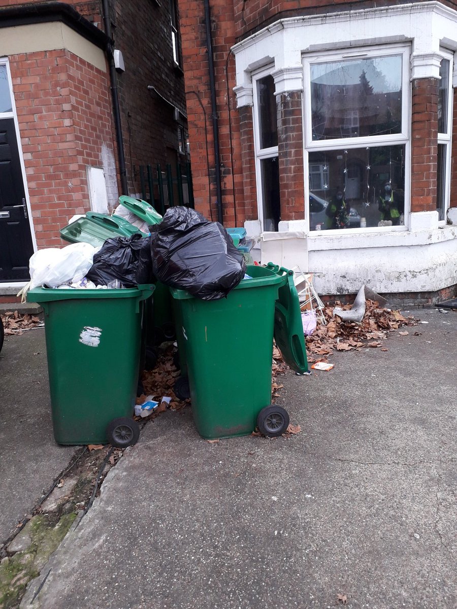 CPPMitch's tweet photo. Out and about in my new role completing housing licensing checks at properties in Hyson Green as part of front line friday. @Errington2012 @CllrNeghat @cllrRLangton @LindaWoodings @NottmRenters @CPcovidresponse https://t.co/X8XXPcpkTX