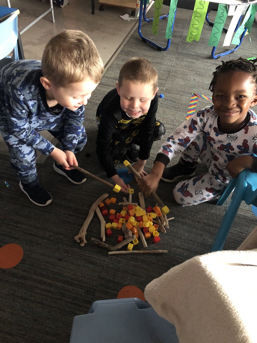 KirklistonPS's tweet photo. P1 loved PJ day for Scottish Book Week ✨📚 We cosied up to read some lovely books by our virtual fire, made our favourite characters into puppets, designed bookmarks &amp; even constructed cosy reading dens to toast ‘marshmallows’ #kps1D https://t.co/2jbqijvNRq