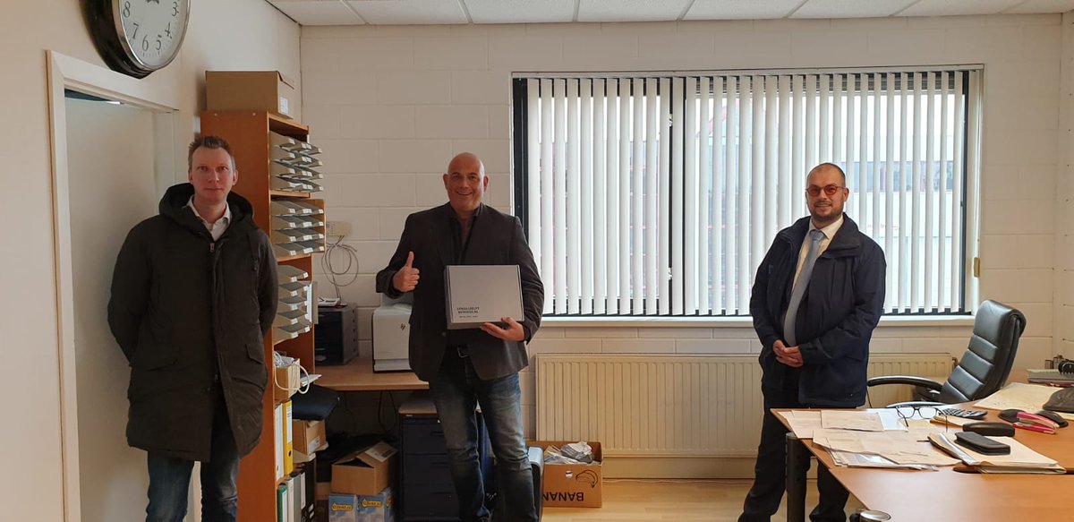 RebasGroep's tweet photo. Zojuist door @GemeenteDelft en @MKB_Delft in het zonnetje gezet voor mijn rol als ondernemer maar vooral voor mijn bijdrage aan het ondernemersklimaat in Delft als bestuurslid van @BKSschieoevers. Best wel een beetje vereerd mee. Hartelijk dank  #dagvandeondernemer https://t.co/LGi6QlAEk0