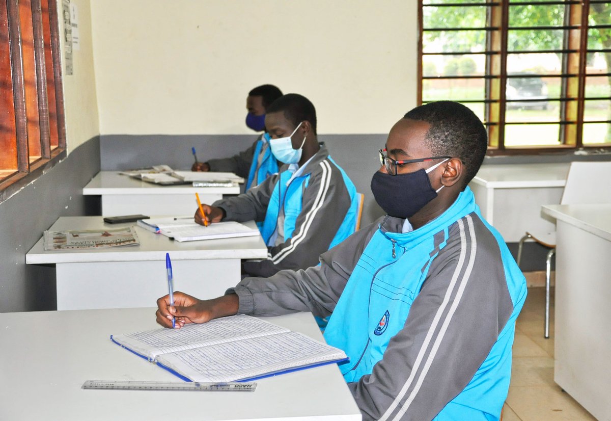LIGHTACADEMYUG's tweet photo. The #LightAcademycommunity is where team work , revision and learner centered education is a culture.
Our 2020 candidates like the earlier years even are set to rise the bar like it has been since 1999.
Visit https://t.co/HGYVWVKBwC |
#chooseLA
#WeAreTheDifferenceYouSeek https://t.co/T5zC8RrjtG