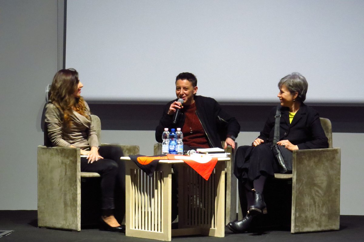 Abbiamo appreso,con dispiacere della morte della regista Valentina Pedicini, Valentina è stata una amica del Festival, nella foto ci raccontava del suo documentario su Mariella Mehr. Due anni dopo ci regalò invece il film