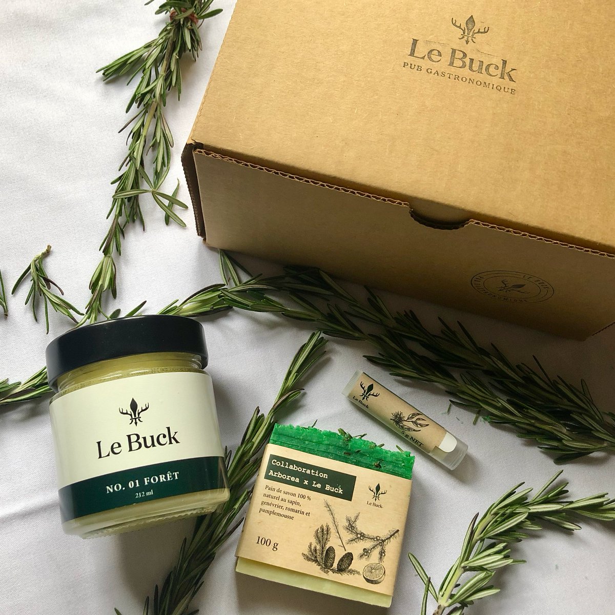 Les restaurants resteront fermés jusqu'au 11 janvier, au minimum. Mais on continue d'avancer grâce à vous. Voici deux nouveaux paniers cadeaux disponibles en commande en ligne. Quantités limitées.

lebuck.ca/epicerie-bouti…