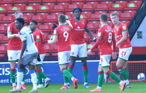 👏 We have two iFollow passes to giveaway for <a href="/CTFCofficial/">Cheltenham Town</a> vs <a href="/WFCOfficial/">Walsall FC</a> this weekend!

🔁 RT this Tweet
🦁 Follow <a href="/LukeRoper/">LUKE 1977</a> 
👇 Tag a mate below 

#CTFC #WFC #LukeLife