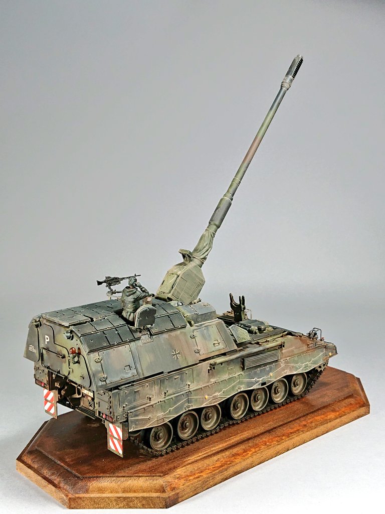 完成しました (๑^ ^๑) MENG モンモデル 1/35 パンツァーハウビッツェ