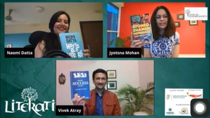 nowme_datta's tweet photo. I ran out of kohl this morning. Asked my cook to buy me a pencil. I opened the pack just before my video session @clschandigarh #Literati. It was a lurid green. Both @vivekatray & my co -panelist @jyotsnamohan graciously ignored my green eyes. Thank you. Fun session! https://t.co/OeDtLOvQ79