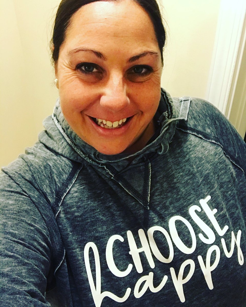 KD_Peck's tweet photo. Everyday we wake up and have choices to make. Today, I choose happy. What about you?! #midlakespride #midlakesstrong #BeKind #PositiveVibes #positivity #schoolsocialworker https://t.co/NVBamkSXLb