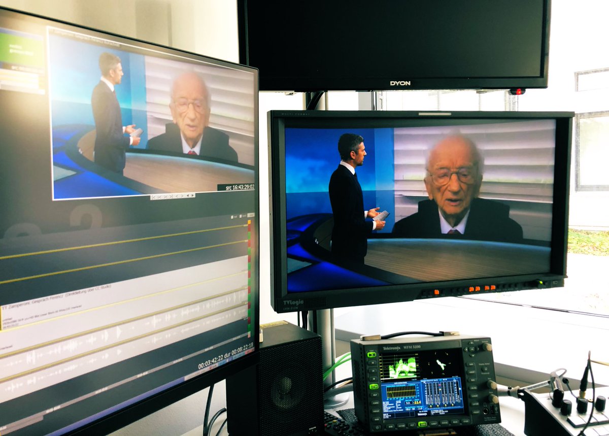 tagesthemen's tweet photo. Für die heutigen #tagesthemen durfte ich ein ganz besonderes Gespräch führen: mit Ben Ferencz, einst Chef-Ankläger bei einem der #NuernbergerProzesse. Mit 100 Jahren eine unglaublich beeindruckende Persönlichkeit! 21:45 Uhr, @DasErste https://t.co/gDlFs4DKla