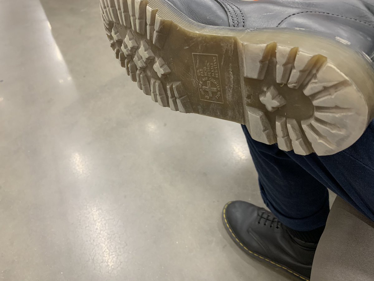 Teen1CashMaster's tweet photo. lick the bottom of my dusty dirty boot you fucking pig. DM ME and send me a tribute. put yourself to good use you shit. 😈😈💵💵😂😂😂 https://t.co/kf8nyMQvbe