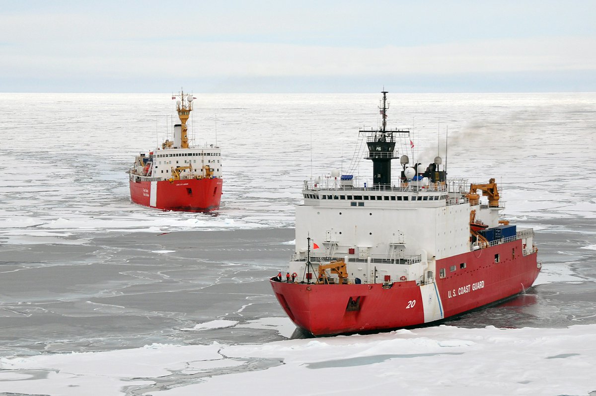 SeasAtRisk's tweet photo. A dark week for #IMO & the climate
- An #Arctic #HFOban that continues to allow 75% of #HFO use👉https://t.co/pFA5NetML8
- A short-term climate measure that allows #shipping #GHGemissions to keep rising!👉https://t.co/rR6oAlqzlK
#MEPC75 #SortYourShipOut @IMOHQ #ClimateEmergency https://t.co/dNNKPuHCNS