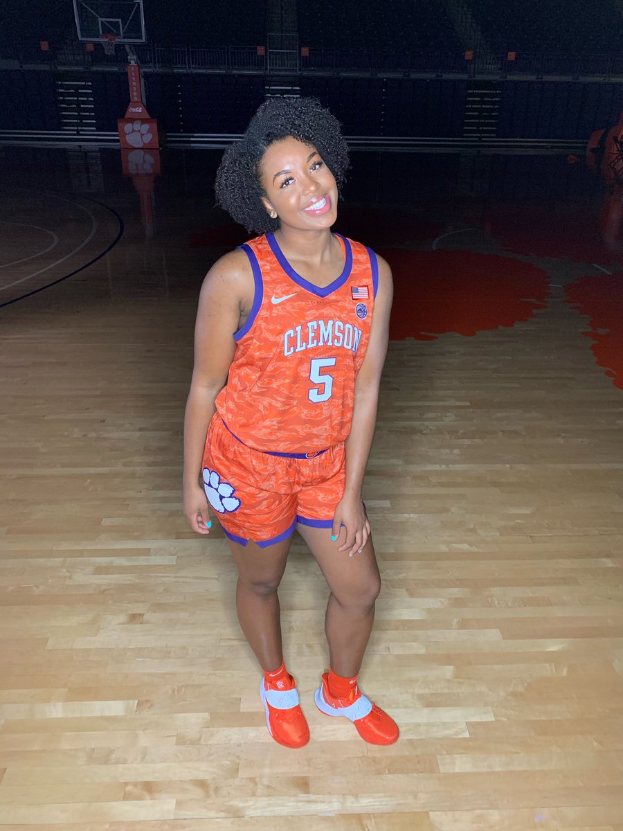 Amari Robinson tweet media