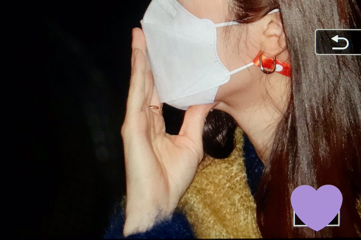 ph090905's tweet photo. 201120 #애비규환 메가박스 코엑스 

🖐🏻

#정수정 #크리스탈 
#JungSooJung #Krystal https://t.co/iEhLTFuXgN