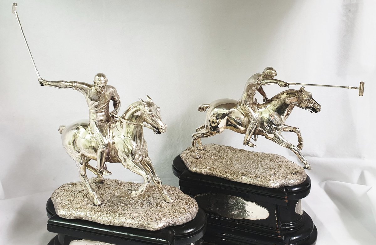 silverladyltd's tweet photo. Great few days with @1_scots updating their silver valuation. Once again some beautiful pieces and great hospitality.
@4SCOTS_Main @7SCOTS @The_SCOTS @SCOTS_Museum @6SCOTS @SCOTSband @TheRoyalScots @2_SCOTS @3_SCOTS @4_scots_CO @2_SCOTS @7SCOTSadjt #silvervaluation #silver https://t.co/naAYMwECV7
