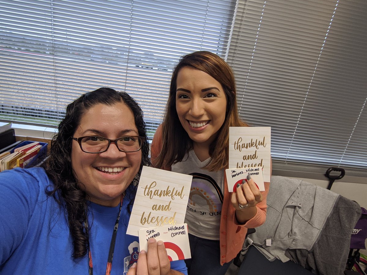 SraMartinez20's tweet photo. @slconnell We are the ones who are thankful and blessed with great parents like you. ❤  Agradecidas y Bendecidas! @Centennial_SIP @SraMoreno16 @HumbleISD_CE https://t.co/HBbtkvanv1