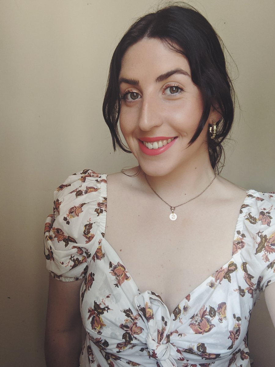 CuinneDana's tweet photo. Amárach, 10:30 le @TRosenstock: Pléann @Sodacus a leabhar nua filíochta 'Ait agus Iontach Bheith Beo'; scéim bunioncaim d'ealaíontóirí molta ag #ArtsTaskforce @cathmartingreen- fiosraíonn @tomcreed1980 @Campaign4Arts na himpleachtaí; & cíorann @Lochlannach beatha Alexandre Dumas. https://t.co/ijYmm046ni