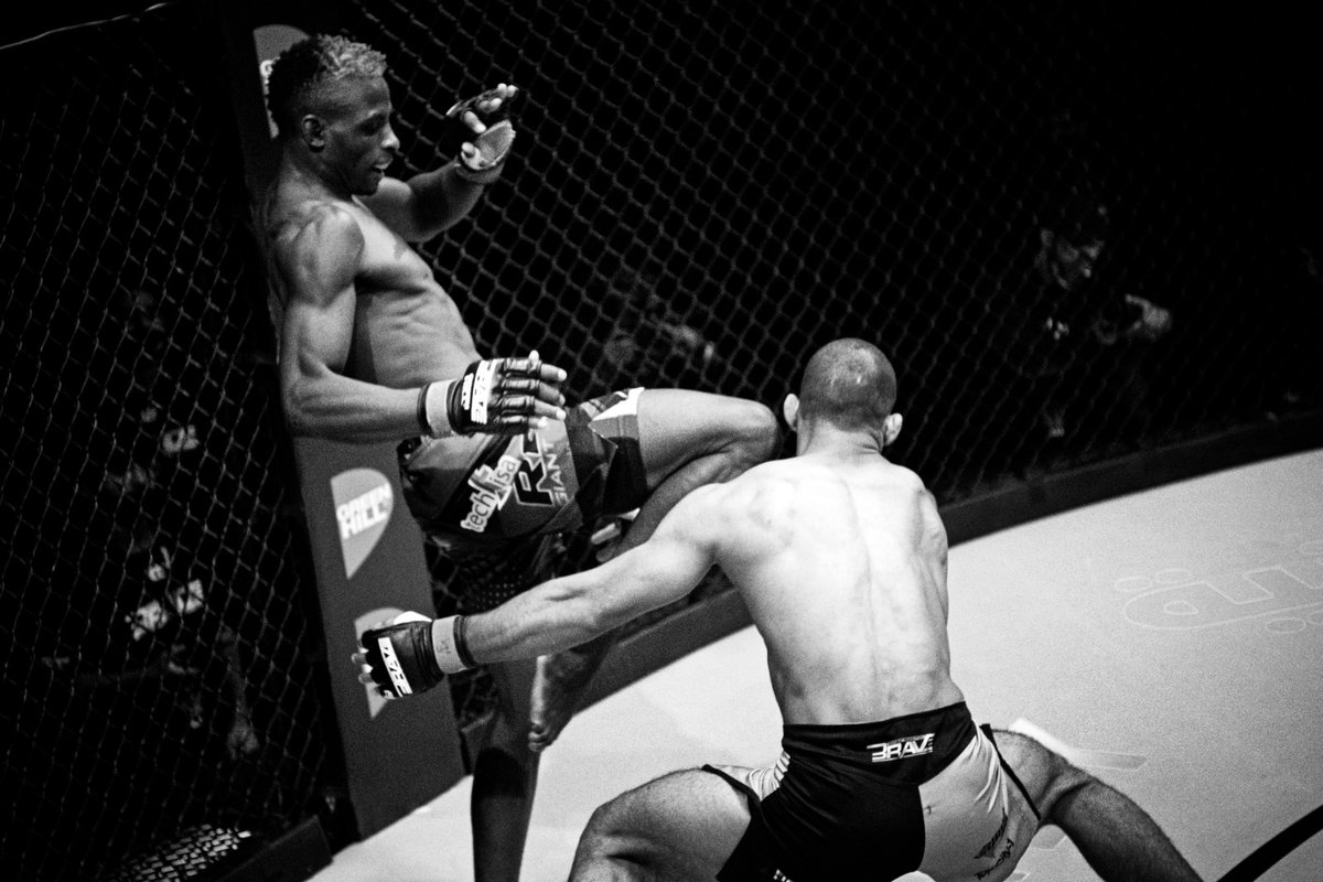 bravemmaf's tweet photo. What a performance from Nkosi Ndebele, First-round TKO against  Zia Mashwani at #BRAVECF45  

Rewatch BRAVE CF 45 now on https://t.co/fMntiTbleT 🍿📺🔥

#BRAVECF #kombatkingdom🇧🇭  #Bahrain #mma #globalpromotion  #BRAVECF2020  #BRAVENation #BRAVEfamily https://t.co/6U7hGgpC2J