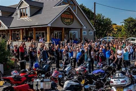 CustomCafe3's tweet image. CustomCafe now set up for takeaways! #America #Diner #food for collection of delivery. Try us! bit.ly/Ccafdly