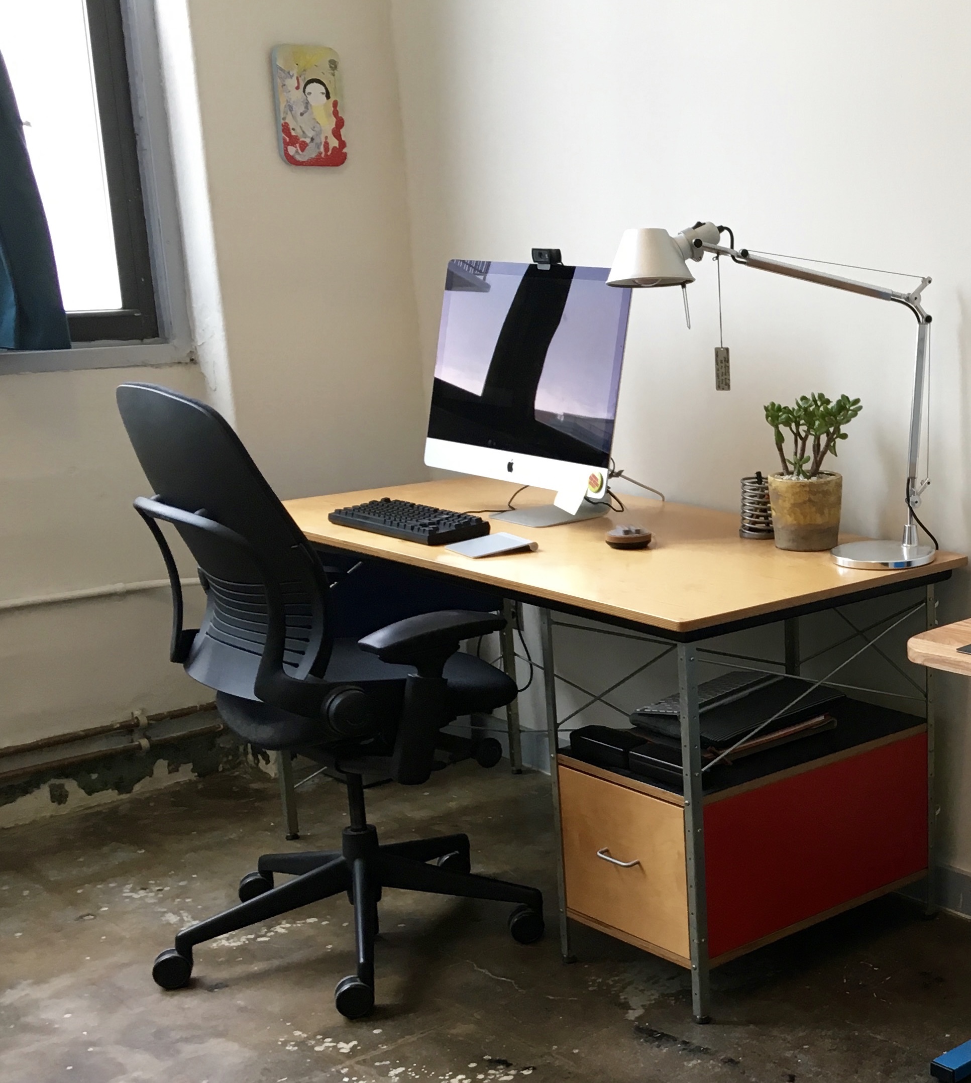 Eames desk 2024