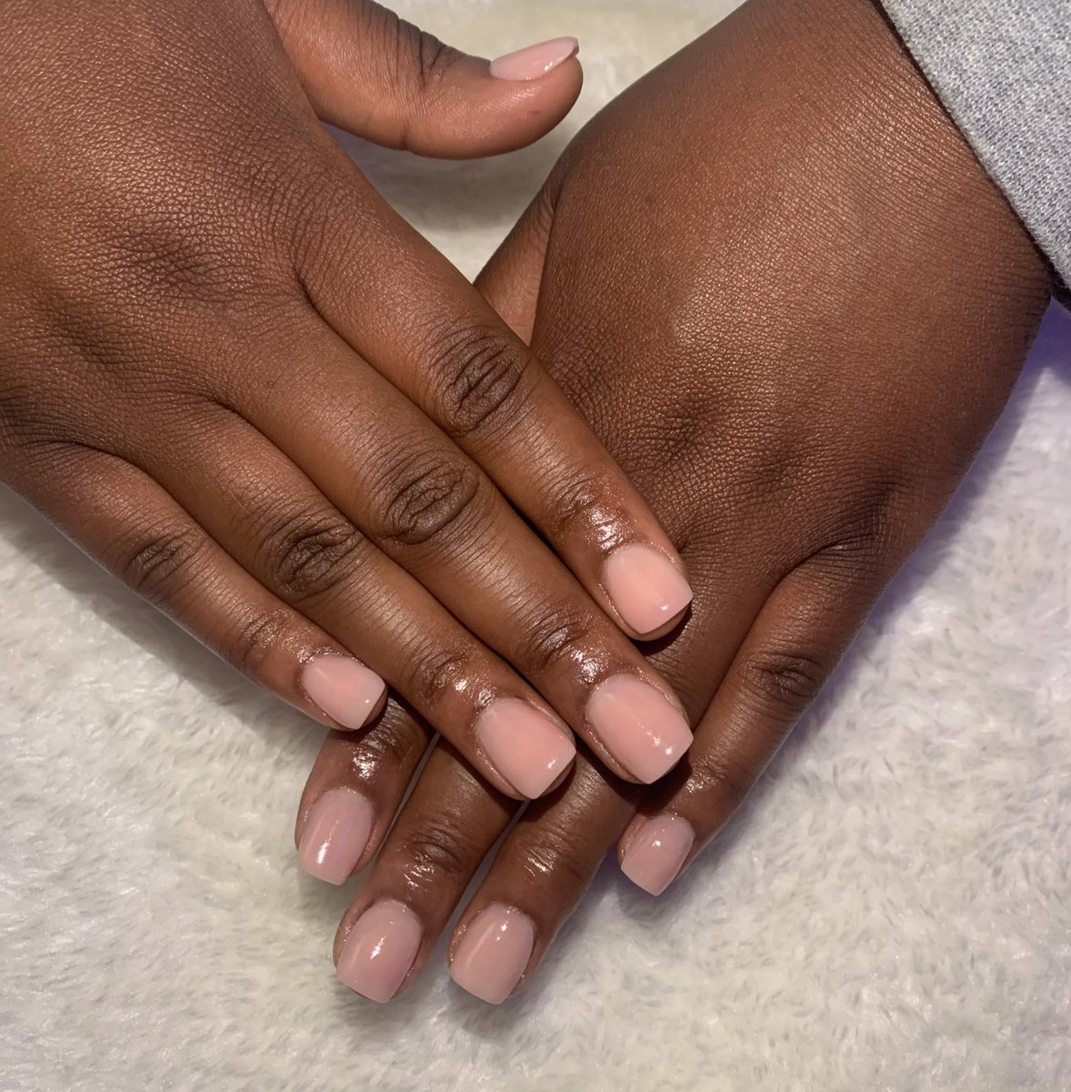 nails_scorpio's tweet photo. H A P P Y     F R I D A Y🎊

Here at scorpio nails business is still on!

Any enquiries please don’t to send us a Dm on here via the IG https://t.co/48xMgK45NL https://t.co/IbLtiPQnsI