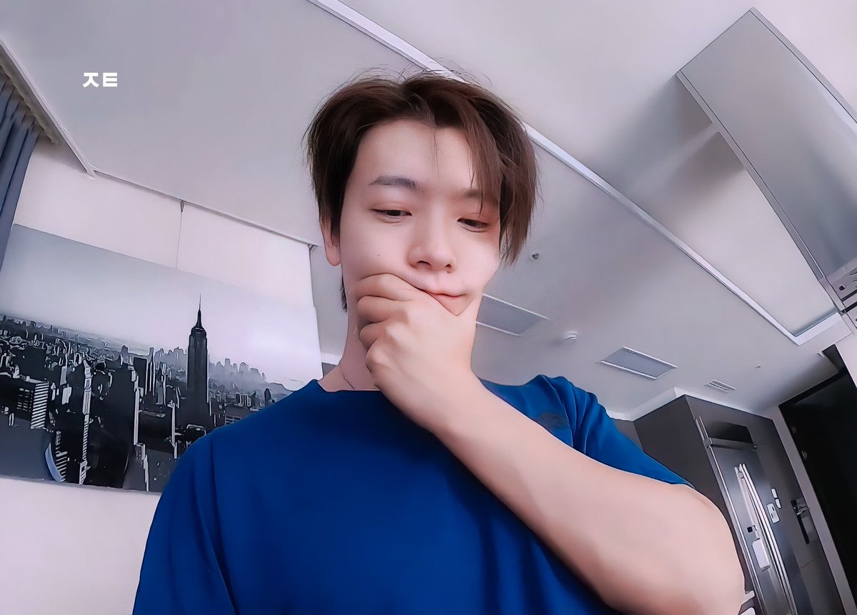 cutehaepics's tweet photo. he looks so sleepy 🥺 https://t.co/UmZpMOa2o4