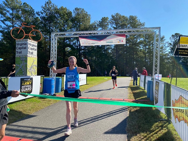 rvabizsense's tweet photo. Downtime (pandemic edition): Angela Parrish crosses the finish line. https://t.co/qgGYobOMO7 @LMPRVA @SportsBackers https://t.co/JzMNBvgA90