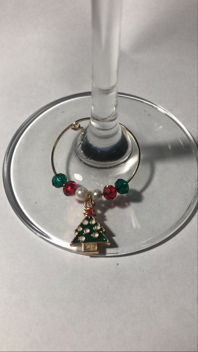 melicaldep's tweet photo. Charms para las copas de vino!!! Los estamos haciendo mi mamá y yo! Pls RT! Info por DM! https://t.co/ooKCekcW8O