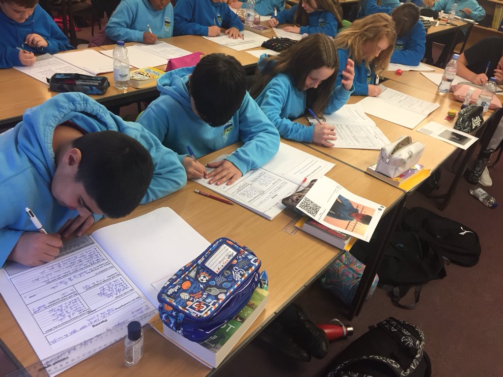 Hendrefoilan's tweet photo. This week, Year 6 have been planning their Science Investigation, linked to meteors and craters. We canβt wait to test our predictions!
#hdfpy6 #hdfpsciandtech https://t.co/jphE6ekplB