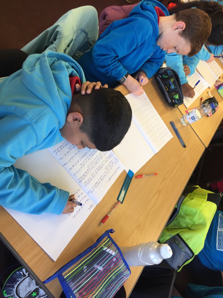 Hendrefoilan's tweet photo. This week, Year 6 have been planning their Science Investigation, linked to meteors and craters. We canβt wait to test our predictions!
#hdfpy6 #hdfpsciandtech https://t.co/jphE6ekplB