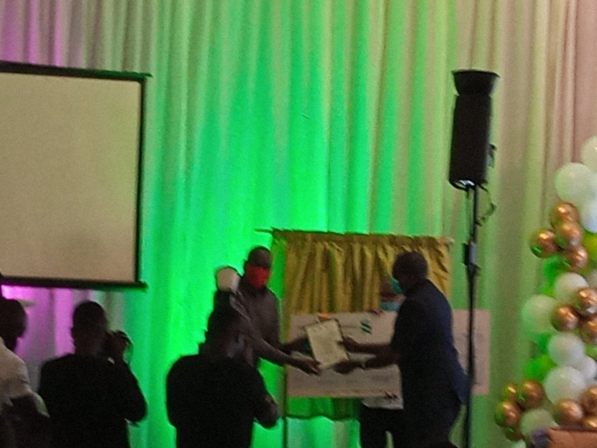 OfabUgChapter's tweet photo. @DailyMonitor Ladu Ismail wins Print/Online #OFABAwards2020 https://t.co/G1d06wdHgc