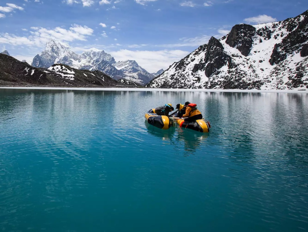 BiIndia's tweet image. #Environment | The world's highest summit has fallen victim to the plague of #microplastics. 

#MountEverest 

Read more: bit.ly/378JiY3

By @pabsgill