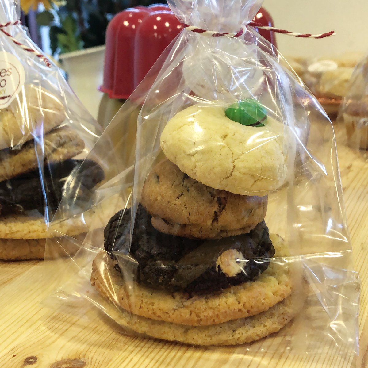 Dulces & Co Bakery tweet media