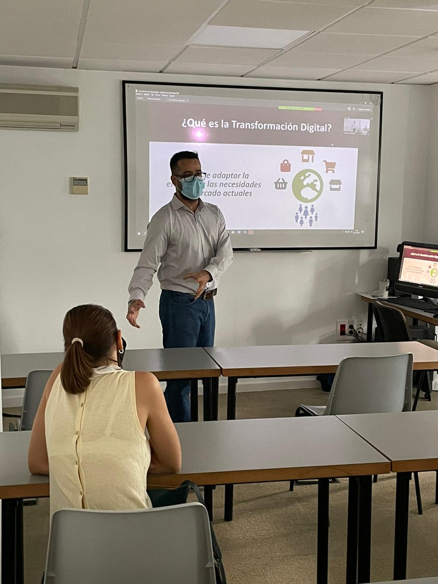 AdisonDPC's tweet photo. Muy agradecido por la oportunidad de hablar hoy en @ESM_Tenerife sobre la #TransformaciónDigital. Referentes de la formación en #Tenerife
#NuevosTalentos #Formación #Digital https://t.co/YXCDF4rbuW