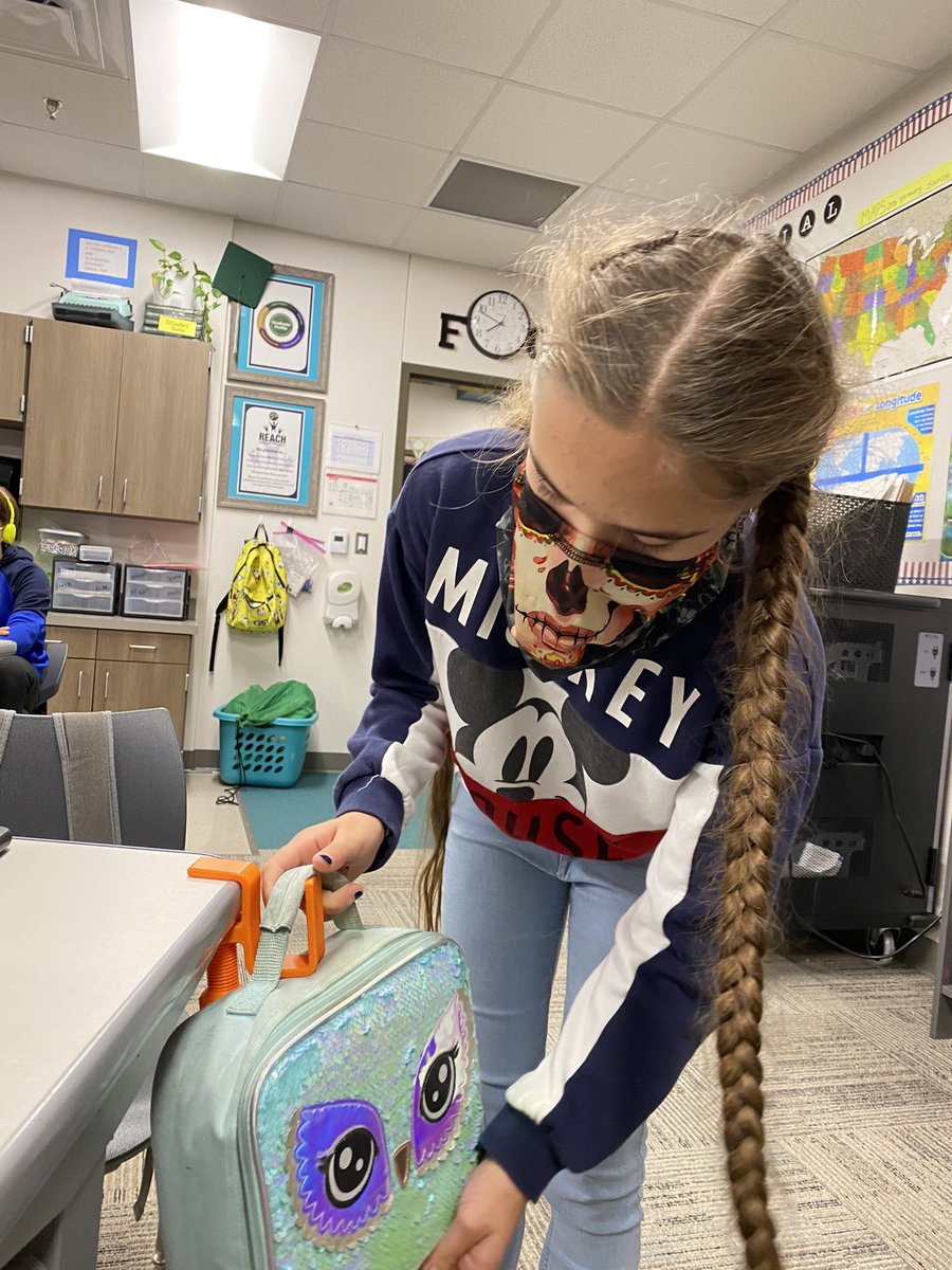 McNattMcnattc's tweet photo. I love seeing creativity and problem solving skills colliding in class! This STEM minded student designed a desk hook for her lunchbox or headphones using her 3D design &amp; printing skills. #GirlsofSTEM #prosper4ward #transformprosper @FurrElem @CynthiaZukowski @tharkey https://t.co/HyfPi55esE