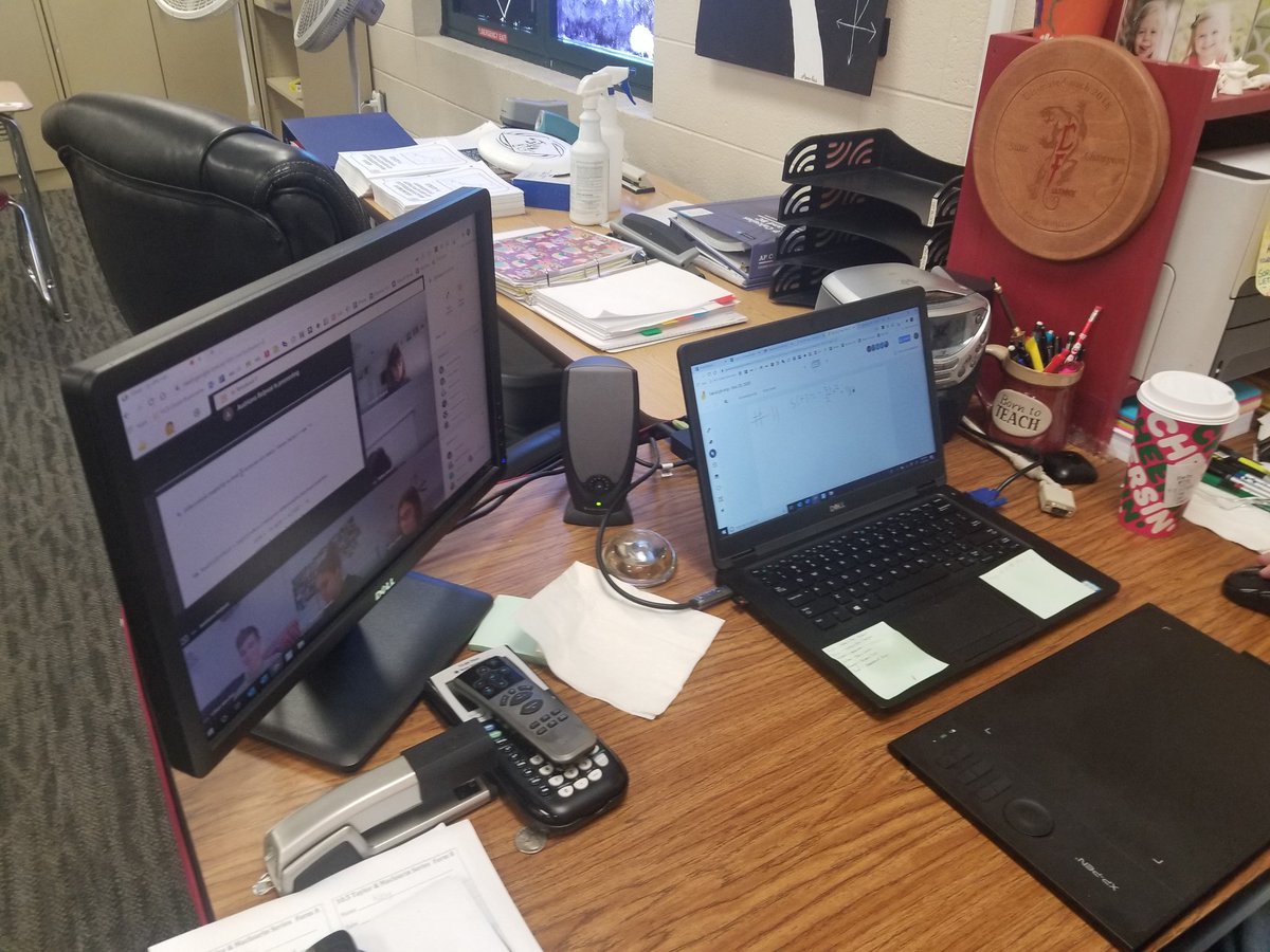 Jimmybailey08's tweet photo. Mr. Greg William's Calculus class working in Google Meet breakout groups and using Jam Boards to collaborate and discuss calculus. This is cool to see. Our Ts and Ss are doing an amazing job on our virtual days. #cfpantherlife #distancelearning #cfpanthers https://t.co/wTciaDrviI
