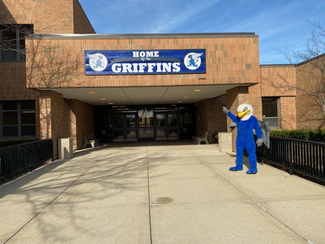 LWEGriffins's tweet image. School Pride Day! Our last day of our challenge! Wear your school colors to show your Griffin Pride!
@LWEGriffins vs @SandburgHS 
#EastvsSandburg #SpiritWeekChallenge @lwestuco