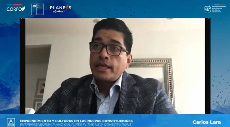 etcloslagos's tweet photo. 👉AHORA Carlos Lara de México, autor de "El salario emocional de la cultura", hablando sobre el emprendimientos y culturas en las nuevas constituciones. Súmate en https://t.co/KwVaqkycVU https://t.co/PhBYPXVdCg