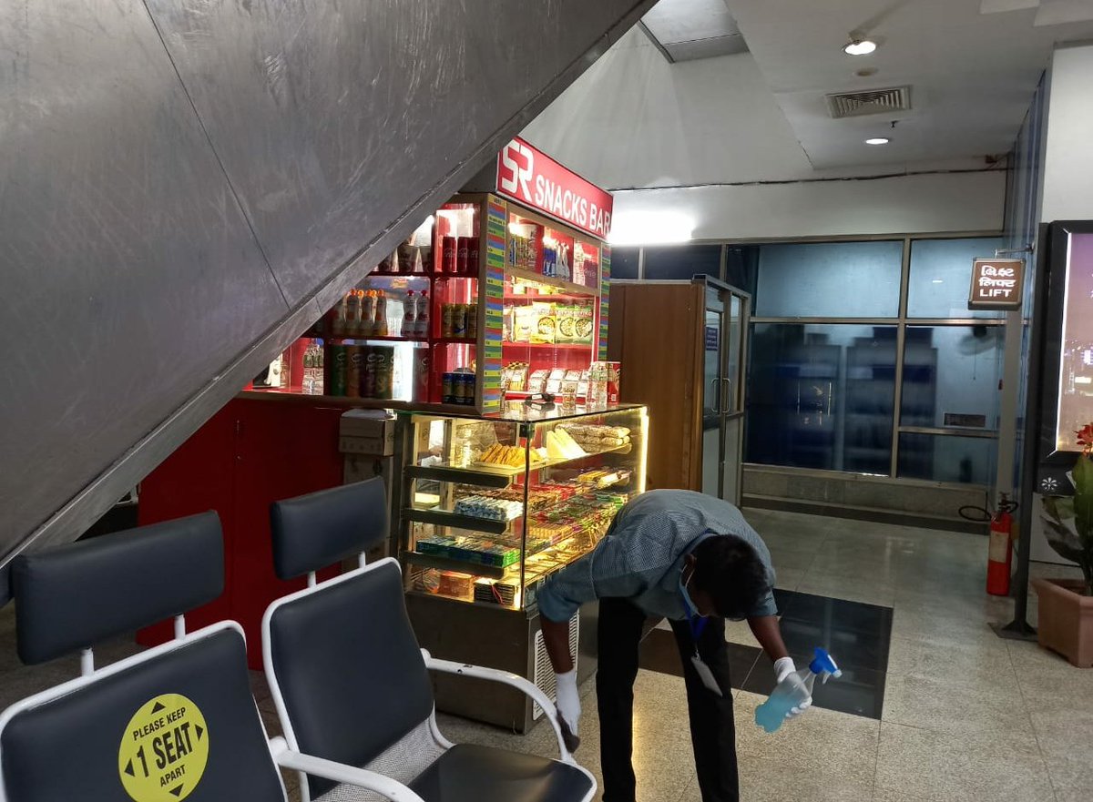 aaistvairport's tweet photo. #MaintainingCleanliness is a challenge.
At #SuratAirport, our dedicated Housekeeping staff is committed and working relentlessly sanitizing all the chairs touchpoints.
#AAIcares
#IndiaFightsCorona
#SafeTravels
@AAI_Official
@aairedwr
@MoCA_GoI
@CRPaatil
@DarshanaJardosh https://t.co/BNR18rZe1p