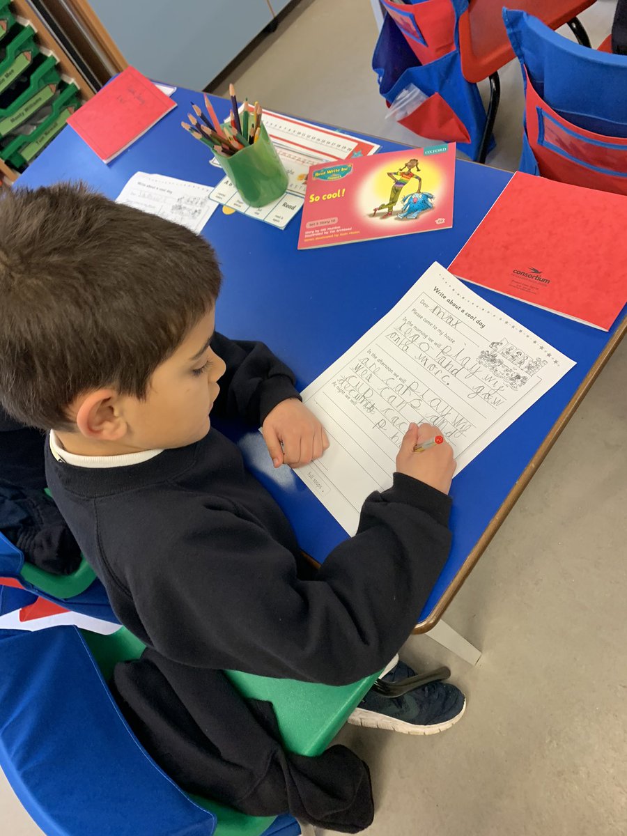 #year1 are making great progress with their #earlyliteracy skills with the help of the <a href="/RuthMiskinEdu/">Ruth Miskin Training</a> Read write Inc programme. #phonics #reading #writing #perseverance