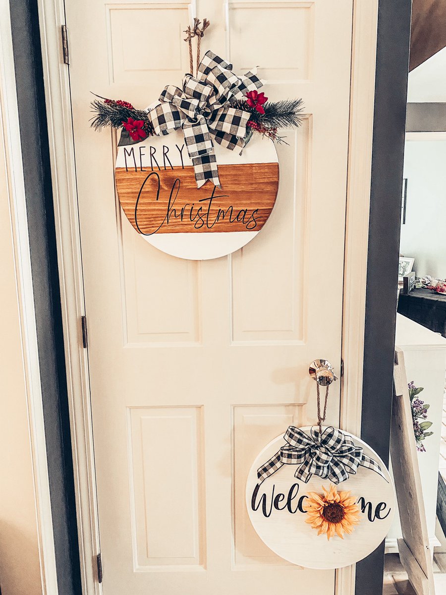 mollylems's tweet photo. I never thought my quarantine hobby would turn into this! The love and feedback I’ve gotten from everyone is truly amazing! Shop local and support small businesses this holiday season! ❤️🎄🎁
Insta and Facebook: madebymolly716 https://t.co/dHyEqroXC3