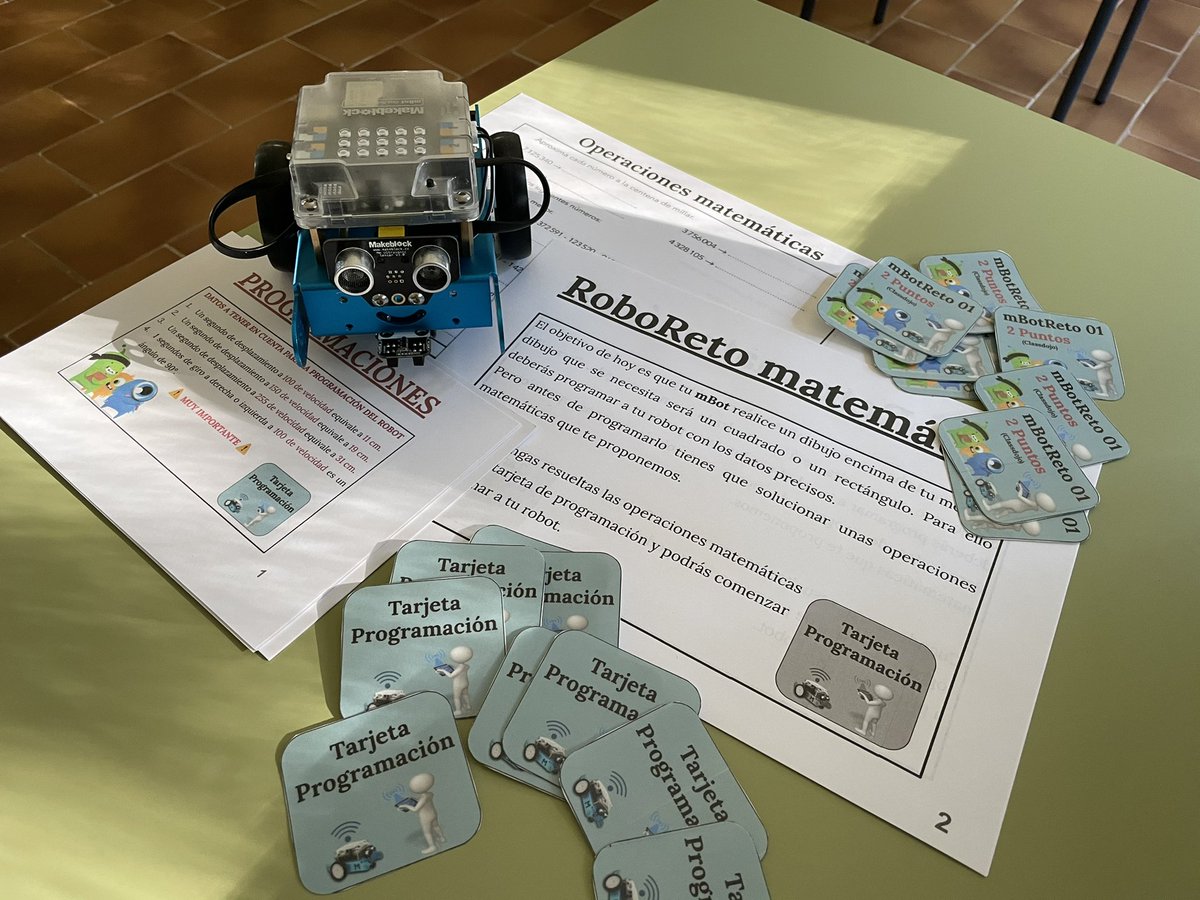 jgrisalvo's tweet photo. Vuelven los #RoboRetos y cada uno con su #mbot 🤖personalizado. El virus 🦠 no para la #robótica ni las ganas de aprender 🧑🏻🏫🤖. #clasesquemolan #alumnosfelices @cprplasencia @enmarcha @InnovacionForm @Junta_Educacion https://t.co/Zw7F3ny5J6