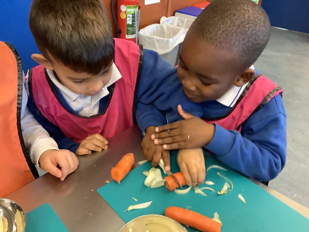 BSNJSL's tweet photo. Year 1 have thoroughly enjoyed making delicious pumpkin soup in their creative curriculum! #jsly1 https://t.co/30iRIepzhj