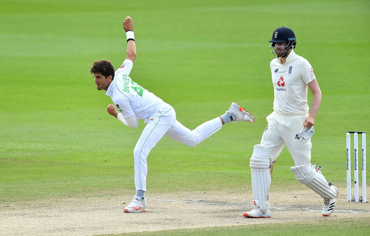 [THREAD]Shaheen The Test Bowler:Even though Shaheen isn't that experienced in the purest form of the game, he surely has impressed pundits all over the world with his sensational swing bowling upfront. His average in the first 10 overs is 22.9 with 8 wickets at a SR of 48