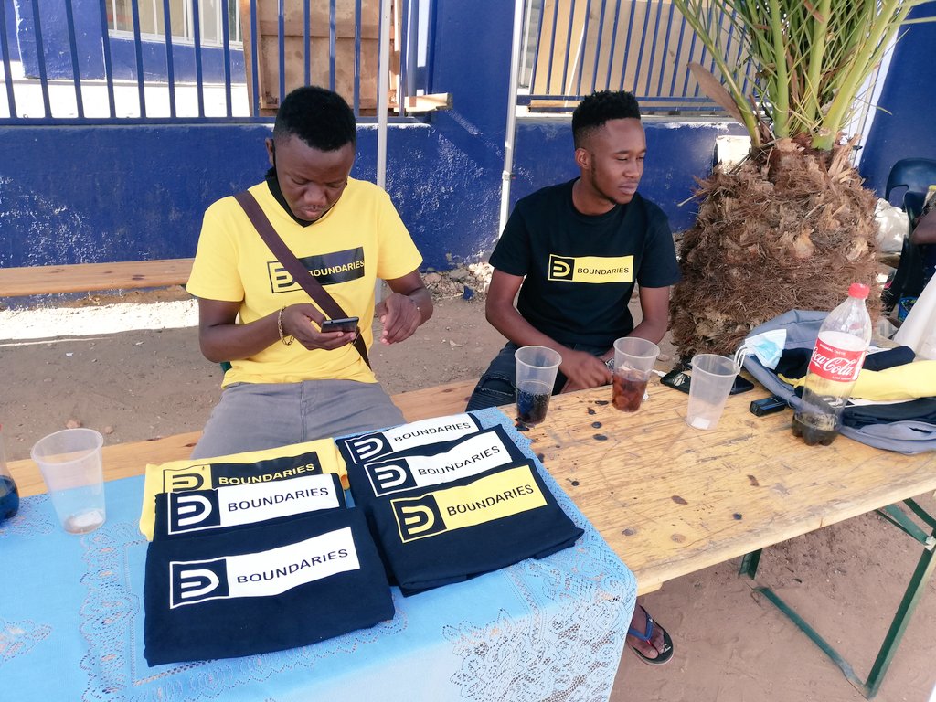 HansNamutewa's tweet photo. Come Support this Namibian SMEs and Brands now now at Dubai Lounge KASSI CHILLS, is on for the whole weekend. Call for Directions :0813691113
#Kassi_Chills
#Support_Local
#Dubai_VIP_Lounge https://t.co/8sL9ILxDpR