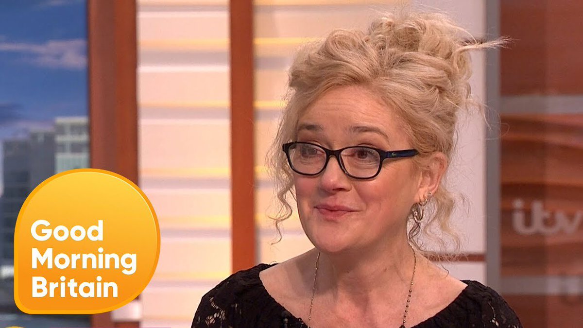 Support4Sophiex's tweet photo. Sophie Thompson wearing glasses 👓💜. #perfection #lookingstunning #justafewofmyfavourites https://t.co/a1WPEh0DHX