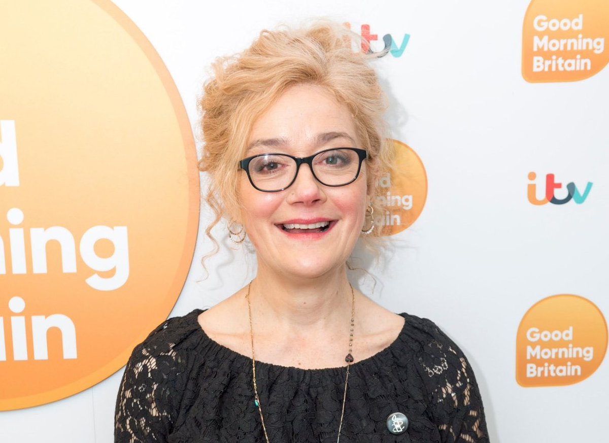 Support4Sophiex's tweet photo. Sophie Thompson wearing glasses 👓💜. #perfection #lookingstunning #justafewofmyfavourites https://t.co/a1WPEh0DHX