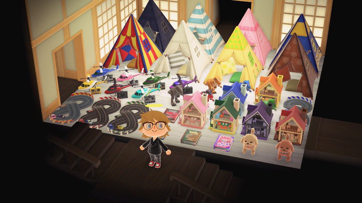 AcnhParty's tweet photo. Thanks @_ff9933 for letting me Catalog a bunch of Christmas stuff. 

My island is no longer set up for parties, but tonight I’m ordering a full set of the items below, to give away to someone who wants to host a Catalog Party. Serious inquiries only plz~! #acnh #ACNHgiveaway https://t.co/9D8DIyAo6K