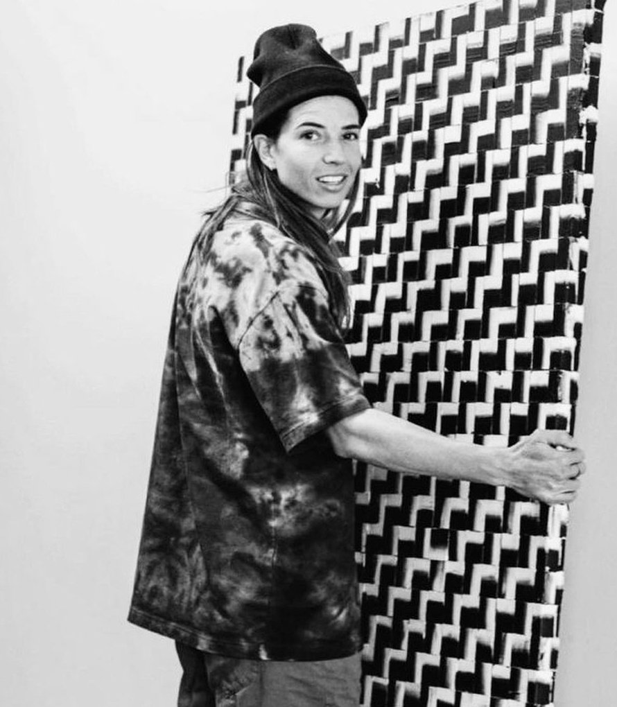 Tobin Heath's jawline; a thread