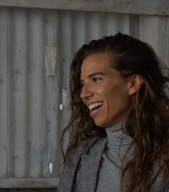 Tobin Heath's jawline; a thread