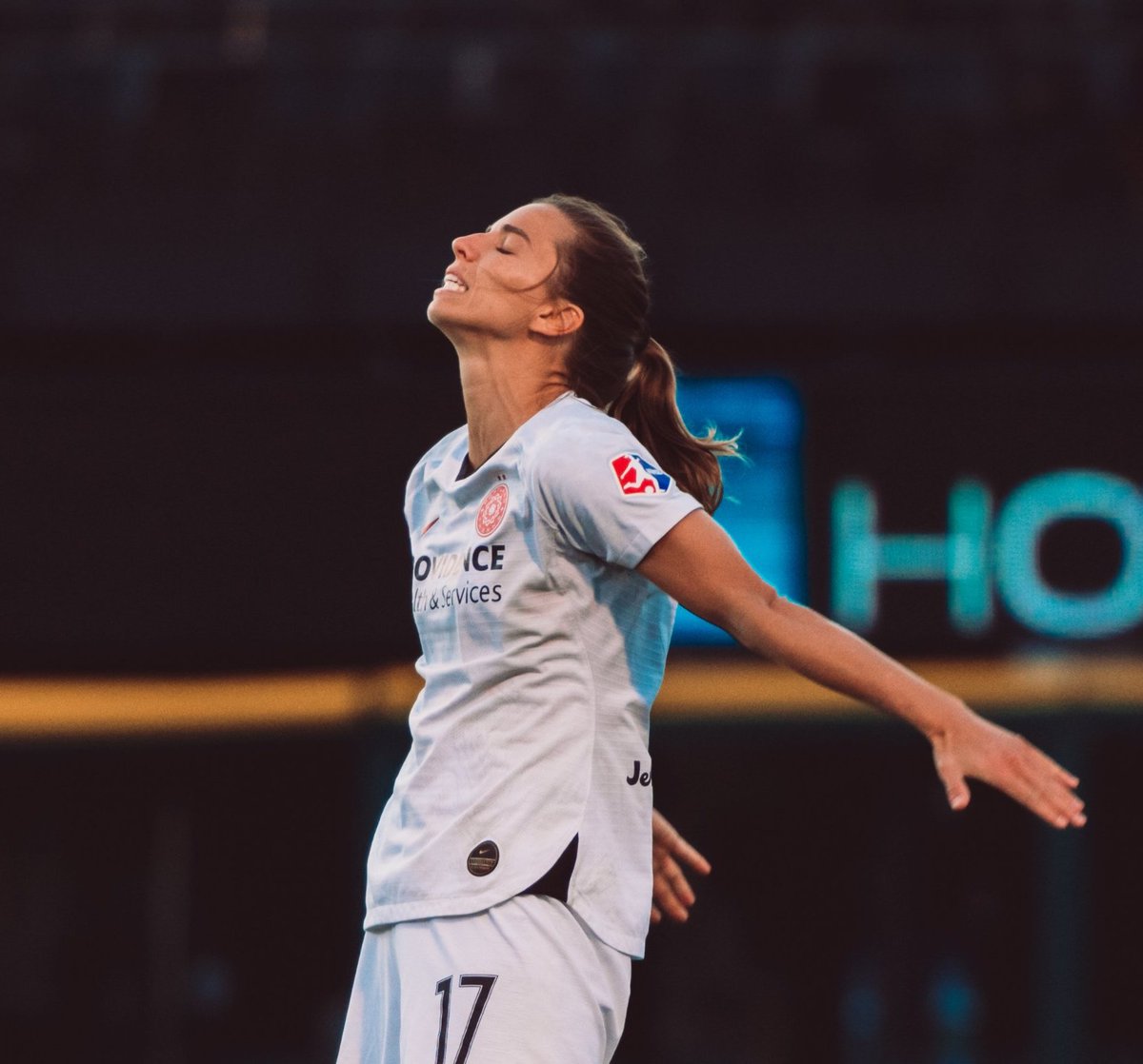 Tobin Heath's jawline; a thread